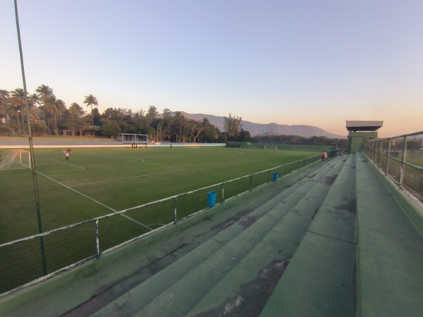 Estádio Nivaldo Pereira - Nova Iguaçu, RJ