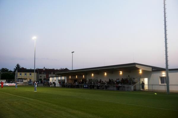 Sportplatz Tribuswinkel - Traiskirchen