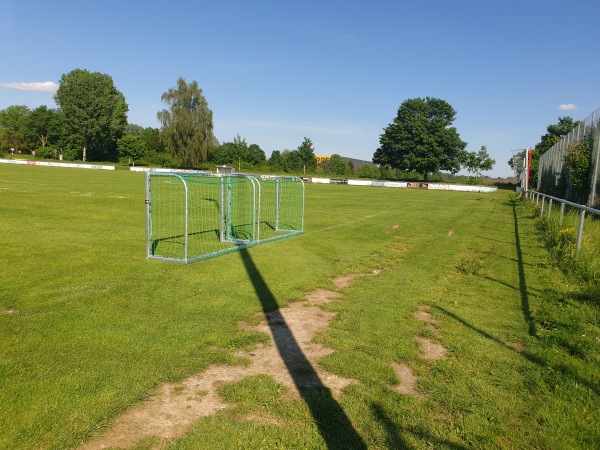 Sportanlage an der Bahnlinie - Ulm/Donau-Einsingen