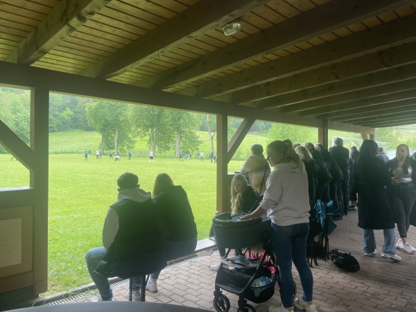 Sportplatz Hinzbach - Nentershausen/Hessen-Weißenhasel