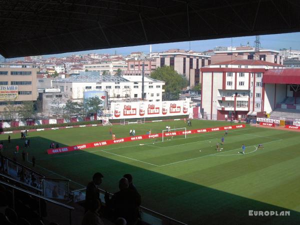 Mimar Yahya Baş Stadı - İstanbul