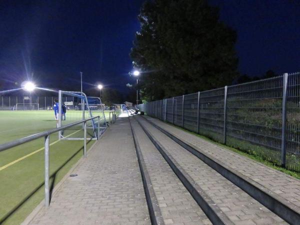 Sportpark Königstädter Straße Platz 2 - Nauheim