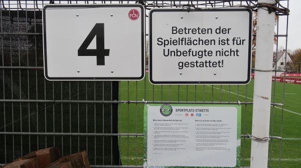 Sportpark Valznerweiher Platz 4 - Nürnberg-Zerzabelshof