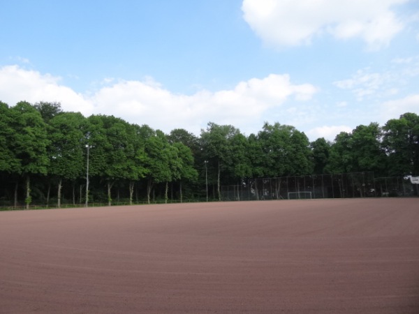 Sportplatz Piccoloministraße - Köln-Mülheim