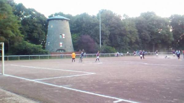 Sportplatz an der Mühle - Neukirchen-Vluyn-Rayen