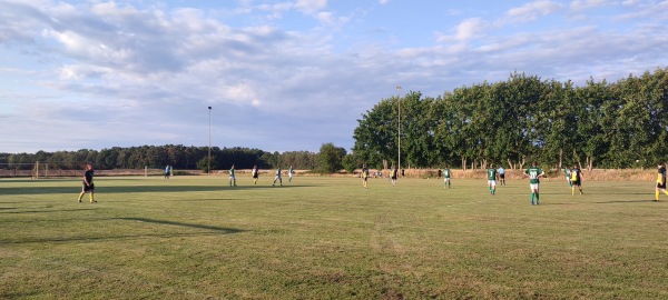 Sportanlage am Walde B-Platz - Isernhagen-Kirchhorst