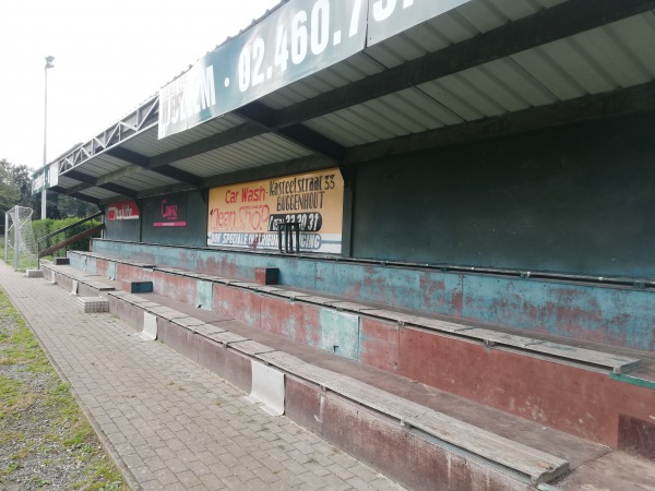 Diepensteynstadion - Steenhuffel
