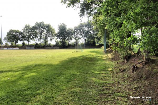 Sportplatz Ost an der Schule - Ochtersum