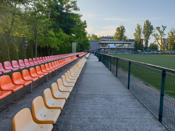 Stadion DOSiR Kaweczynska - Warszawa