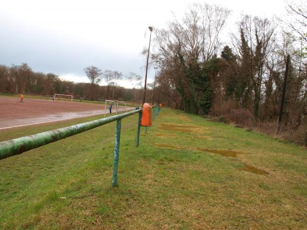 Bezirkssportanlage Ahrstraße I / Vogelwiese Platz 2 - Duisburg-Laar