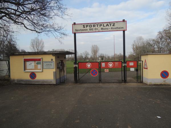 Sportanlage am Schwimmbad Maaraue - Mainz-Kostheim