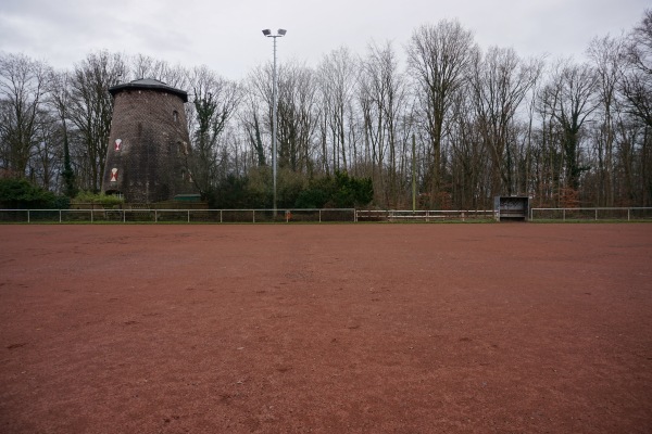 Sportplatz an der Mühle - Neukirchen-Vluyn-Rayen