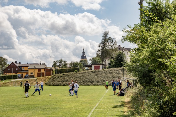Sportanlage Schulsiedlung Neuer Platz - Großhartmannsdorf