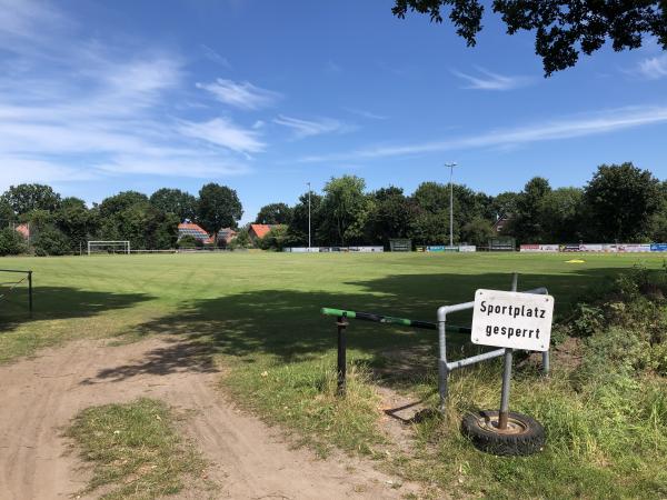 Sportplatz an der Grundschule - Aurich/Ostfriesland-Wiesens