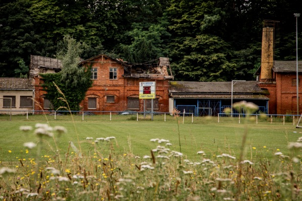 Friedrich-Ludwig-Jahn-Sportplatz - Tangerhütte