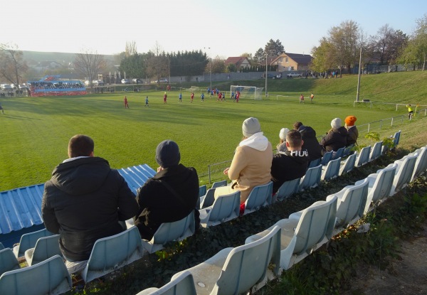 Futbalové ihrisko Veľké Zálužie - Veľké Zálužie