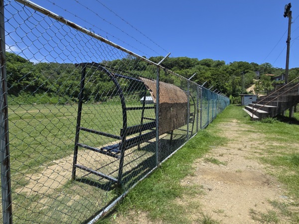 Campo de Fútbol de Corozal - Corozal, Bay Islands, Roatán