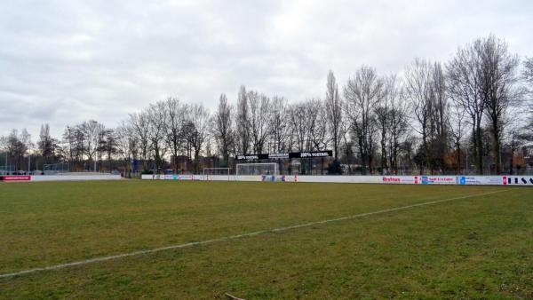 Sportpark Middenmeer veld 20-Zeeburgia veld 1 - Amsterdam