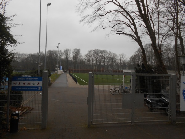 TuS-Anlage im Sportpark Höhenberg Platz 2 - Köln-Höhenberg