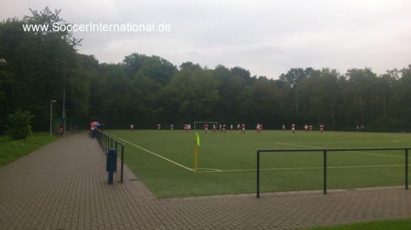 Sportpark Niederheid Platz 2 - Düsseldorf-Holthausen