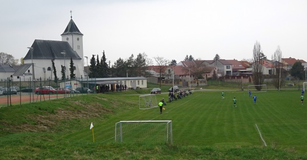 Fotbalové hřiště Žatčany - Žatčany