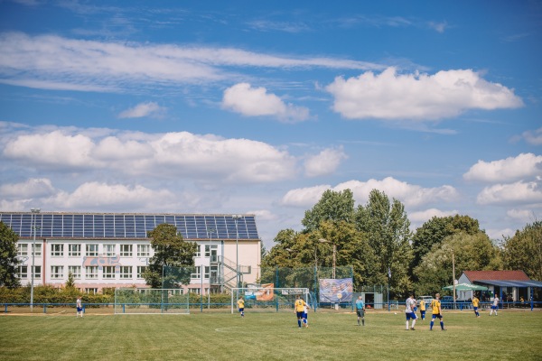 Glück-Auf-Sportstätte - Neukieritzsch-Deutzen