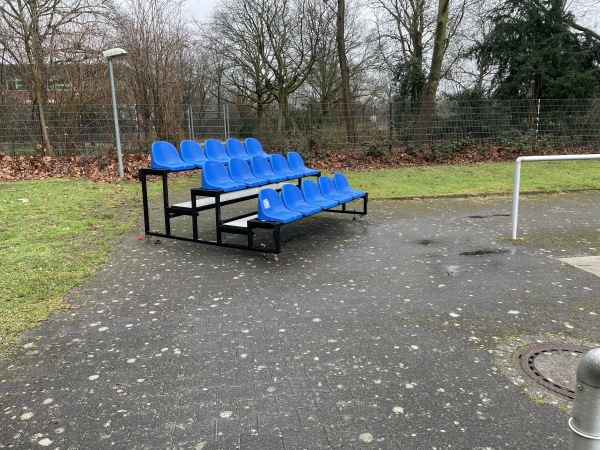 Willi-Schlösser-Sportpark Platz 2 - Krefeld-Fischeln