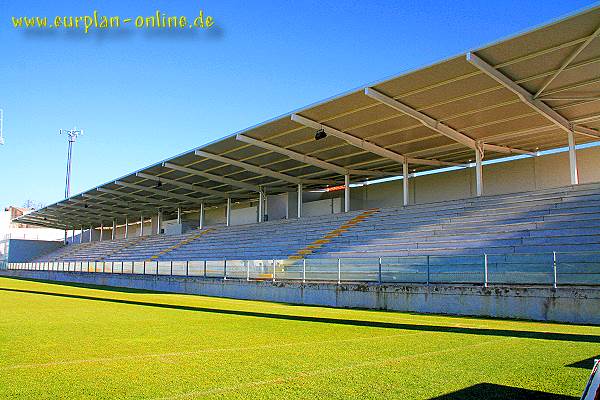 Estádio Comendador Joaquim de Almeida Freitas - Moreira de Cónegos