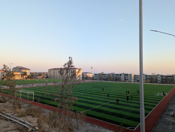 Navbahor akademiyasi sun’iy qoplamali maydon 2 - Namangan