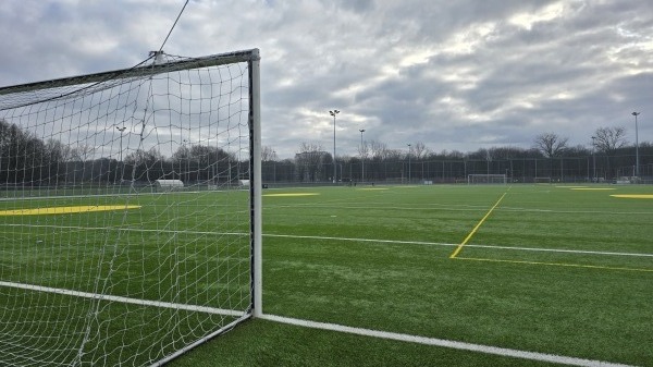 Sportcentrum Wilrijkse Plein Terrein 3 - Antwerp-Middelheim