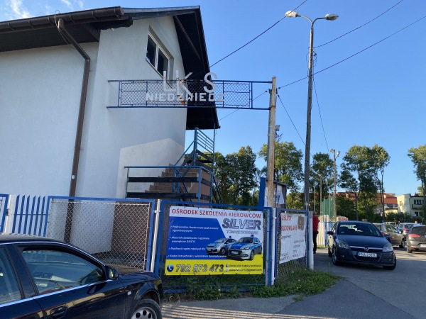 Stadion w Niedźwiedź - Niedźwiedź