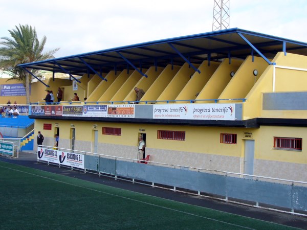 Campo de Fútbol La Palmera - San Isidro, Tenerife, CN