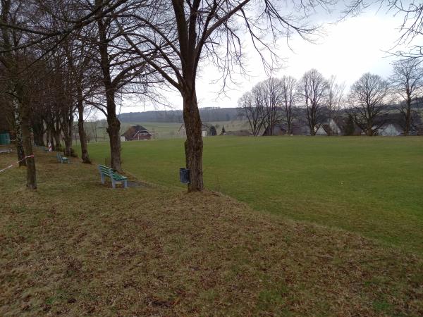 Sportplatz am Eichelgarten - Weidenhahn