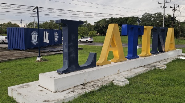 Estadio Universidad Latina - Llano Marin