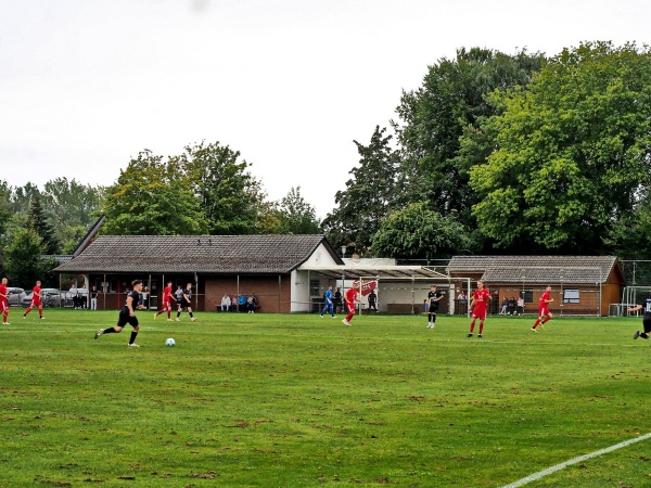 Sportplatz Rotdornweg - Delbrück-Sudhagen
