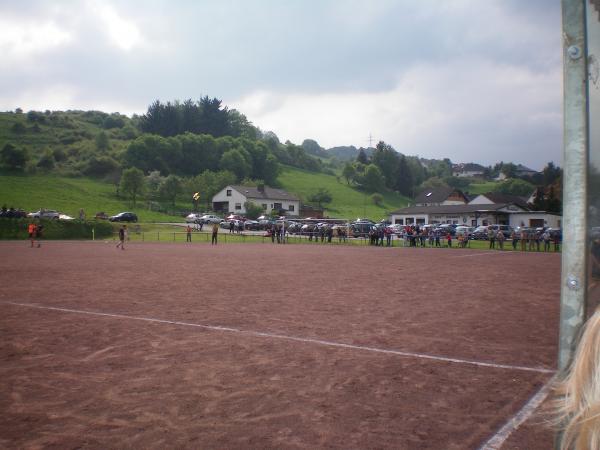 Edelweiß-Sportanlage Platz 2 - Breitscheid/Hessen-Medenbach