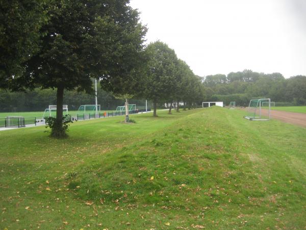 Bezirkssportanlage Reuschenberg Platz 2 - Neuss-Reuschenberg
