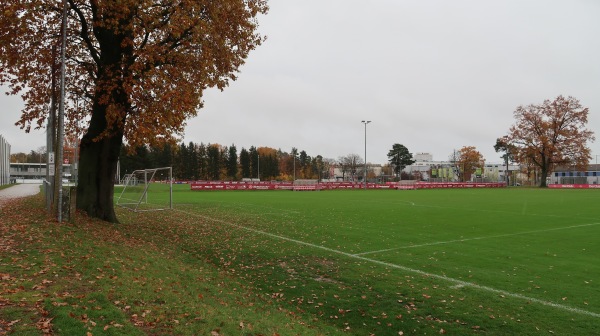 Sportpark Valznerweiher Platz 3 - Nürnberg-Zerzabelshof