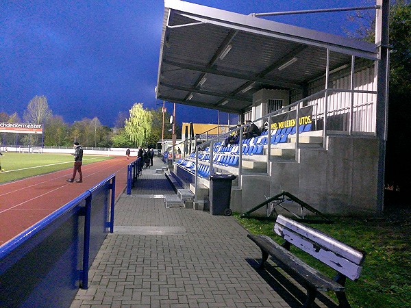 Sportplatz Am Hombruchsfeld - Dortmund-Renninghausen