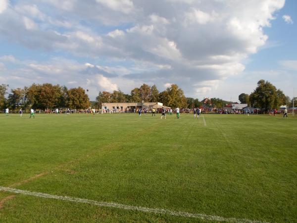 Futbalový štadión - Podlužany