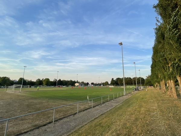Sportplatz Rodheimer Straße - Rosbach vor der Höhe-Nieder-Rosbach