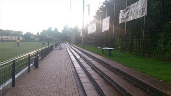 Sportplatz Seeheimer Weg - Düsseldorf-Oberbilk