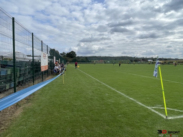 Boisko w Wielkim Lubieniu - Dragacz