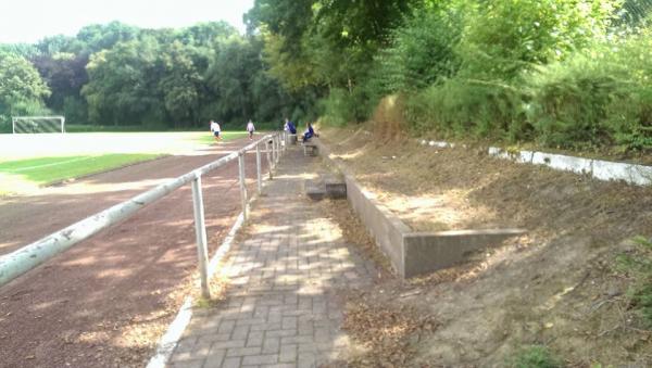 Bezirkssportanlage An der Erfthalle - Grevenbroich-Frimmersdorf