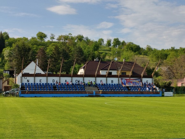 Tribüne ohne Dach 