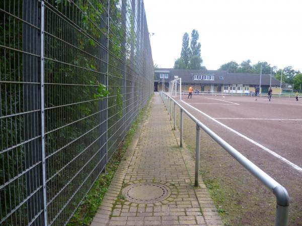 Bezirkssportanlage Duissern Postsportplatz - Duisburg-Duissern