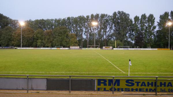 Sportplatz an der Staustufe  - Hattersheim/Main-Eddersheim