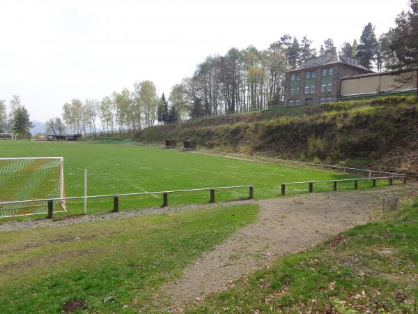 Sportplatz an der Lumbachhöhe - Lauter-Bernsbach