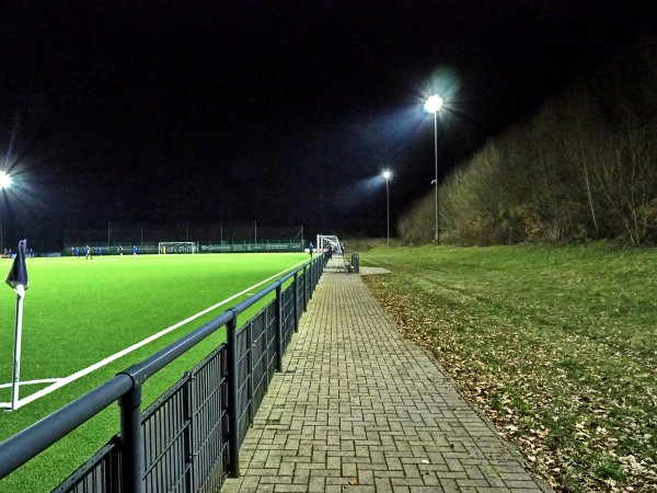Sportplatz Staelsmühler Straße - Wermelskirchen-Dhünn