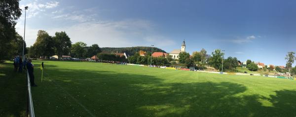 Sportplatz am Ailsbach - Ahorntal-Kirchahorn